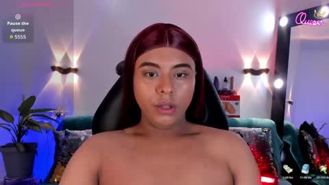 Snapshot of emili_roux chatting on May 2026 10:32:02 AM Emili roux online show from May 2026 10:32:02 AM