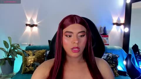 Snapshot of emili_roux chatting on May 2026 04:03:01 PM Emili roux online show from May 2026 04:03:01 PM