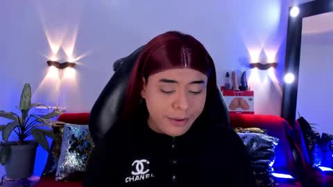 Snapshot of emili_roux chatting on May 2026 10:21:02 AM Emili roux online show from May 2026 10:21:02 AM