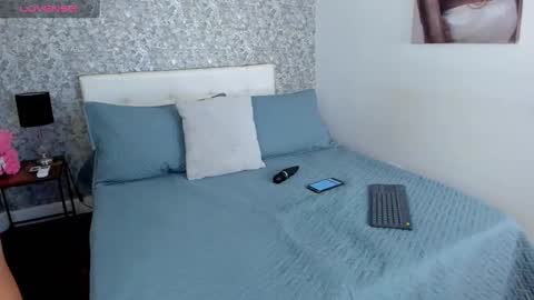 emilia_1040 online show from March 2025 11:42:02 AM