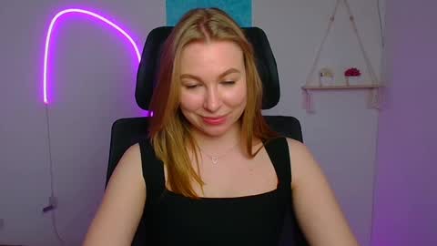 Emilia online show from April 2026 07:07:02 PM