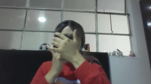 emiliahoney online show from December 2025 08:48:01 PM