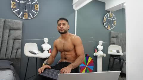 Snapshot of emilio_brandon chatting on April 2026 11:19:02 AM Emilio online show from April 2026 11:19:02 AM