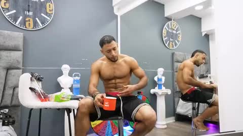 Snapshot of emilio_brandon chatting on May 2026 11:04:01 AM Emilio online show from May 2026 11:04:01 AM
