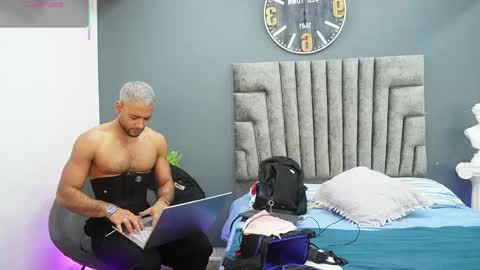 Snapshot of emilio_brandon chatting on May 2026 06:09:01 PM Emilio online show from May 2026 06:09:01 PM