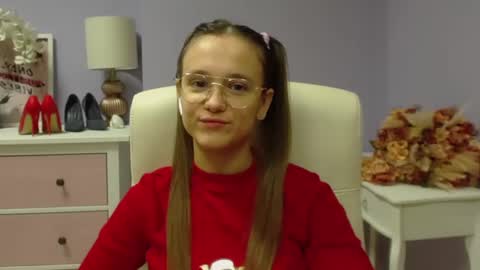 Snapshot of emilly_lust99 chatting on December 2024 07:32:01 AM Emilly online show from December 2024 07:32:01 AM