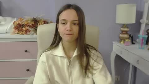 Emilly online show from February 2026 07:34:01 AM