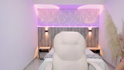 Emily online show from January 2025 03:08:02 AM