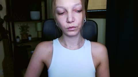 Emilly online show from February 2026 12:57:02 PM