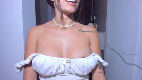 emilly online show from May 2026 01:34:02 AM