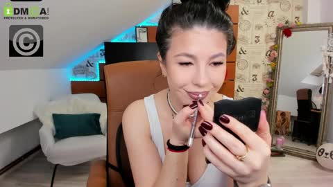 Snapshot of emillytaylor chatting on May 2026 03:46:02 AM EmillyTaylor online show from May 2026 03:46:02 AM