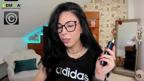 Snapshot of emillytaylor chatting on June 2026 04:14:02 AM EmillyTaylor online show from June 2026 04:14:02 AM