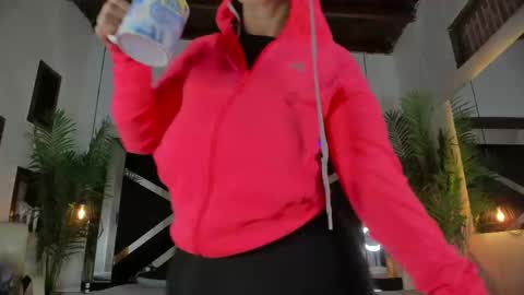 Emily  online show from November 2025 10:48:02 AM