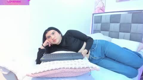 emily9__ online show from March 2026 08:04:01 PM