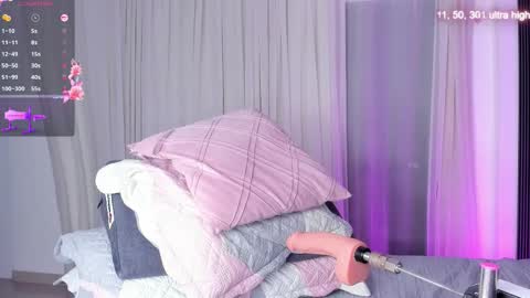 Emily online show from November 2025 12:04:01 PM