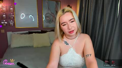 Emily  Bliss online show from February 2026 07:59:02 AM