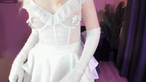 Snapshot of emily_air chatting on February 2025 11:12:02 PM Emily online show from February 2025 11:12:02 PM