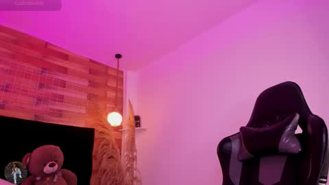 emily_brown04 online show from March 2026 12:38:01 PM