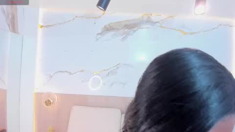 emily online show from November 2025 07:18:02 PM