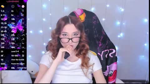 emily_cline online show from November 2025 08:48:01 AM