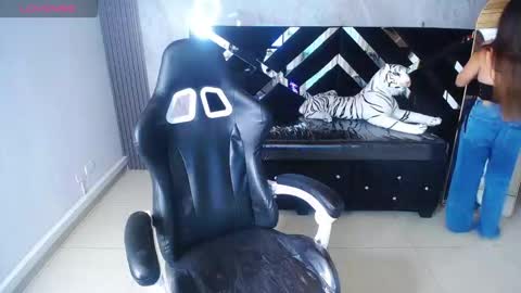 emily_cooper_t online show from September 2025 03:07:02 AM