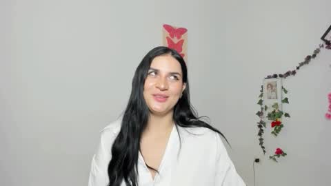 Emily  online show from November 2025 01:28:01 AM