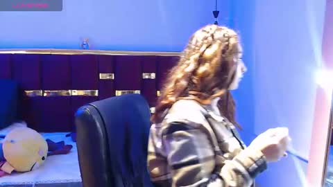 Snapshot of emily_fox_3 chatting on November 2025 12:18:02 PM emily fox 3 online show from November 2025 12:18:02 PM