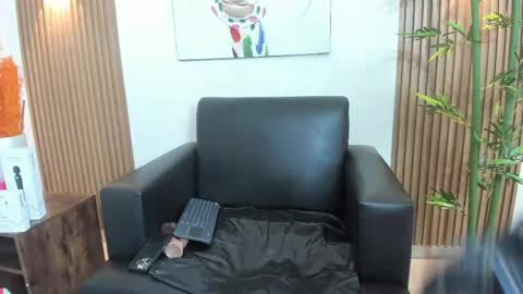 Snapshot of emily_frostt chatting on April 2026 12:41:01 PM emily_frostt online show from April 2026 12:41:01 PM