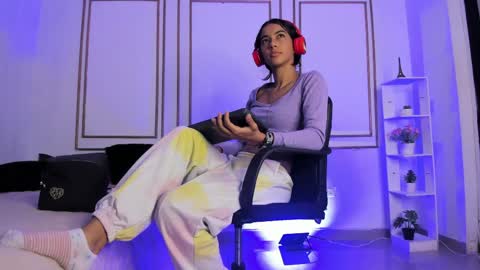 emily_gaviria1 online show from June 2026 12:43:01 PM