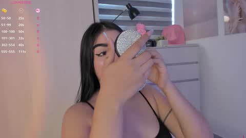 EmilyKenner  Independent model  online show from October 2025 11:30:01 AM