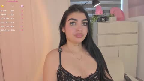 EmilyKenner  Independent model  online show from October 2025 11:11:02 AM