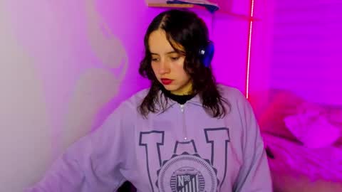 emily_lindey online show from November 2025 03:34:01 AM