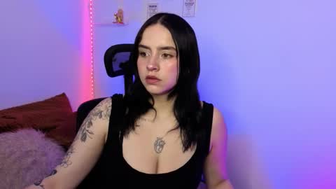 Emily Lindey online show from February 2026 02:26:02 AM