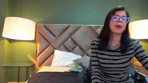 Emily online show from January 2026 04:05:01 AM