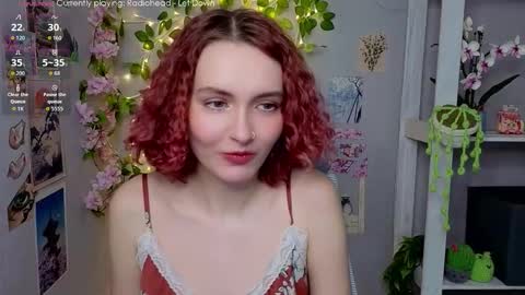 Snapshot of emily_lune chatting on February 2026 04:07:01 AM Emily online show from February 2026 04:07:01 AM
