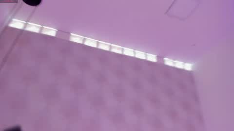 emily_luve online show from April 2026 07:51:01 PM