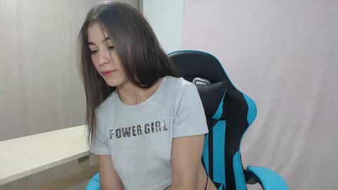 emily_mikelhot online show from December 2025 10:13:02 AM
