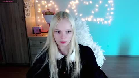 Lia online show from March 2025 03:42:02 PM