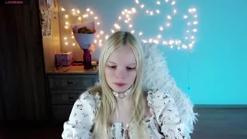 Lia online show from March 2025 12:04:02 PM