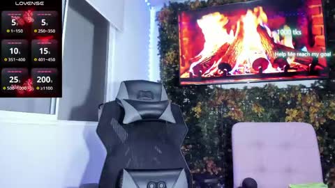 Snapshot of emily_palmeer chatting on May 2026 10:21:02 AM emily_palmeer online show from May 2026 10:21:02 AM