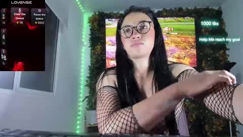 Snapshot of emily_palmeer chatting on May 2026 10:01:01 AM emily_palmeer online show from May 2026 10:01:01 AM