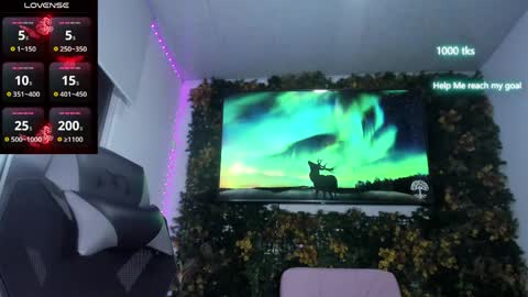 Snapshot of emily_palmeer chatting on June 2026 10:15:01 AM emily_palmeer online show from June 2026 10:15:01 AM