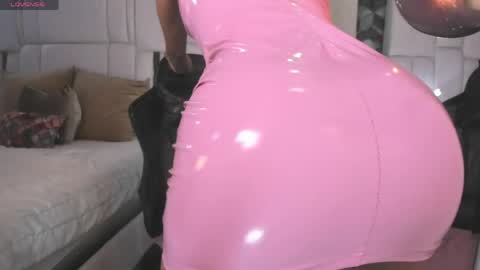 Snapshot of emily_parkss666 chatting on April 2026 08:57:02 PM Emily online show from April 2026 08:57:02 PM