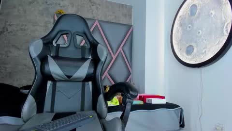 Emily online show from February 2026 11:39:01 AM