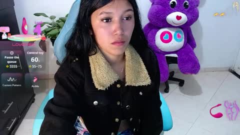 Snapshot of emily_rosse04 chatting on April 2026 03:04:02 AM online show from April 2026 03:04:02 AM
