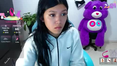 Snapshot of emily_rosse04 chatting on April 2026 09:46:02 AM online show from April 2026 09:46:02 AM