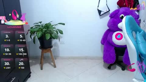 Snapshot of emily_rosse04 chatting on April 2026 11:38:02 PM online show from April 2026 11:38:02 PM