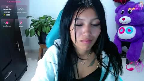 Snapshot of emily_rosse04 chatting on May 2026 04:20:01 AM online show from May 2026 04:20:01 AM