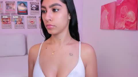 Snapshot of emily_roux chatting on November 2025 02:41:01 PM EMILY online show from November 2025 02:41:01 PM