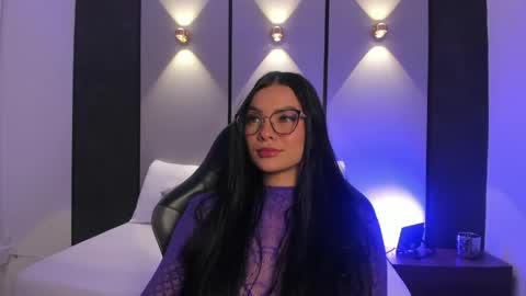Snapshot of emily_tolson chatting on May 2026 07:53:02 PM emily_tolson online show from May 2026 07:53:02 PM